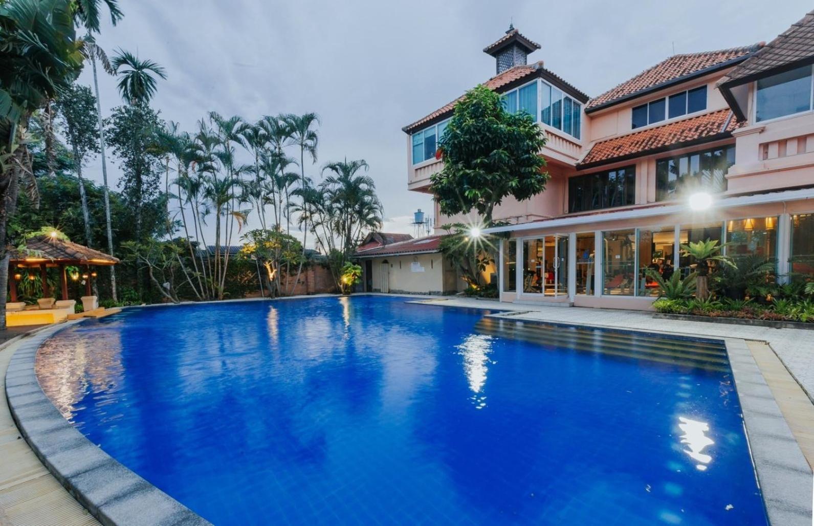 Sheik Istana Hotel Chiangmal Chiang Mai Dış mekan fotoğraf